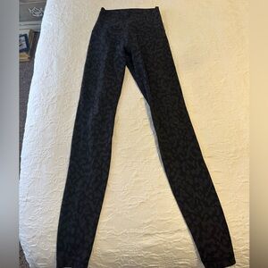 Lululemon Align High-rise pant (legging). Size 2. 28” length. Color leopard.